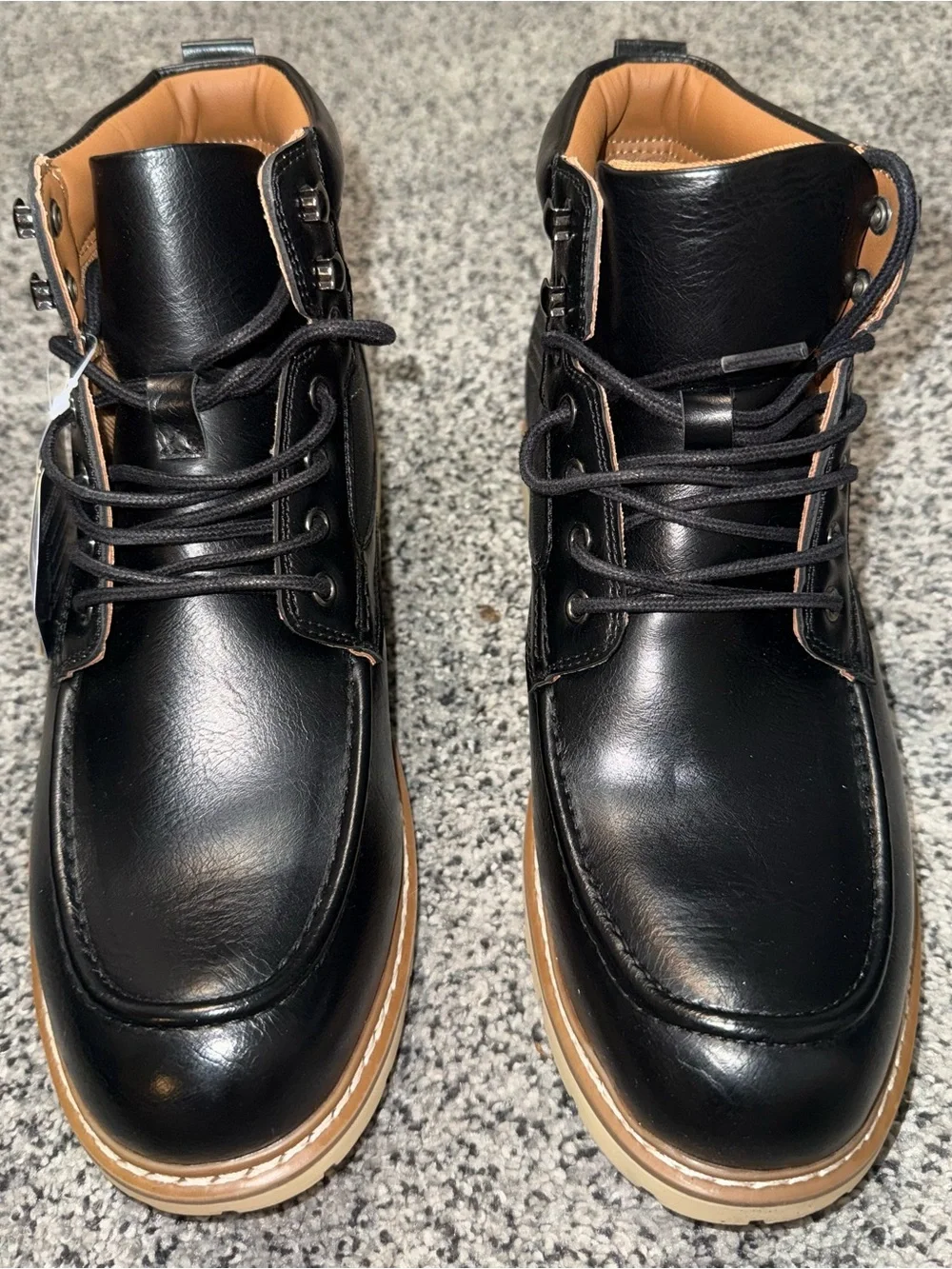 Steve Madden Black Chukka Boots with Tan Sole size 9 NWT NEW